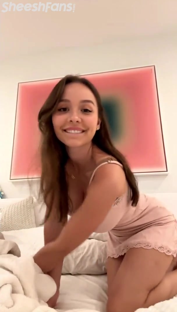 Sophie Mudd Slip Her Nude Pussy Sextape